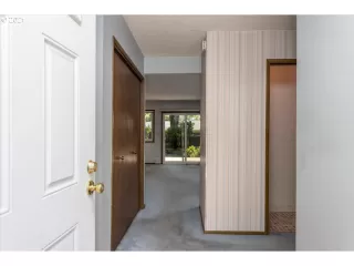 Photo #2: 21284179 Listing