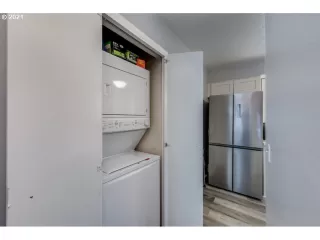 Photo #1: 21284410 Listing