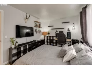 Photo #4: 21284410 Listing