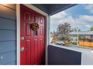 Photo #5: 21284410 Listing