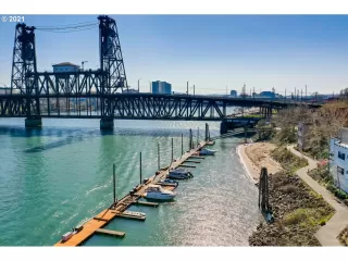 Photo #2: 21284700 Listing 