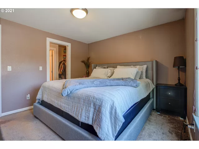 MLS: 21284920 Condo For Sale