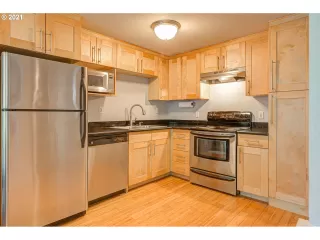 Photo #6: 21284920 Listing