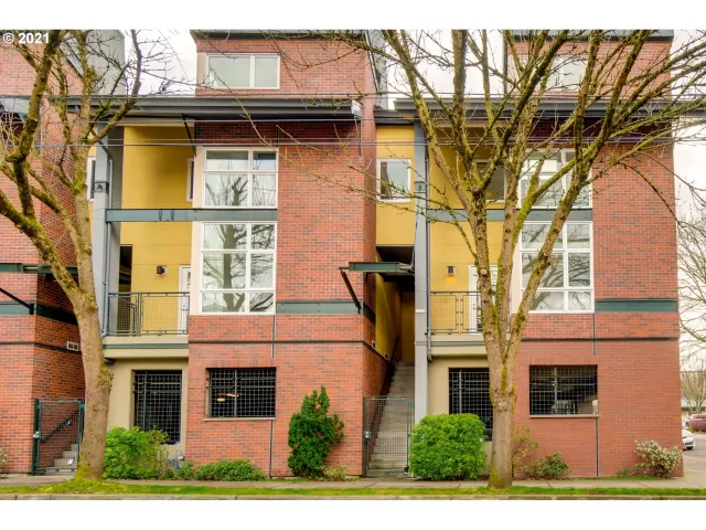 MLS: 21285067 Condo For Sale