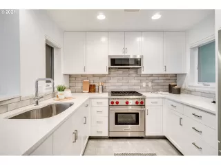 Photo #4: 21285067 Listing