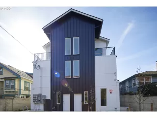 Photo #1: 21285178 Listing