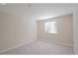 Photo #6: 212853020 Listing