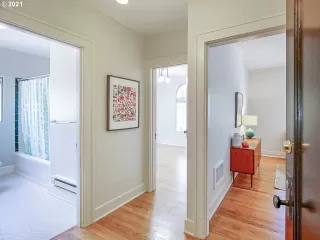 Photo #4: 21285581 Listing 