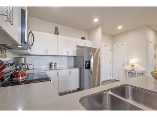 Photo #6: 21286559 Listing 