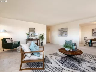 Photo #6: 21286609 Listing