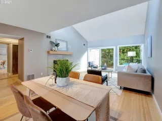 Photo #5: 21286734 Listing 