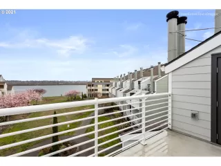 Photo #2: 21287206 Listing