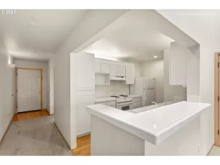 Photo #6: 21287206 Listing