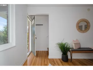 Photo #3: 21287229 Listing