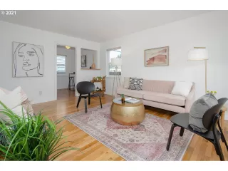 Photo #5: 21287229 Listing