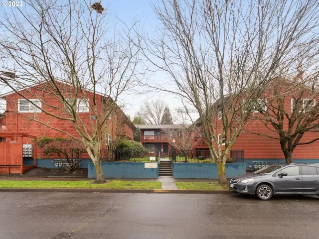 MLS: 21287355 Condo For Sale