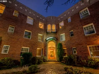 Photo #1: 21287452 Listing