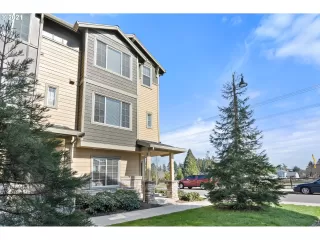 Photo #2: 21287621 Listing 