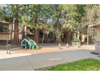 Photo #5: 21287621 Listing 