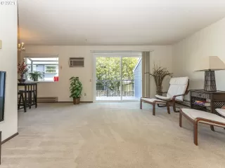 Photo #3: 21287632 Listing