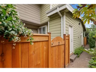 Photo #1: 21287912 Listing