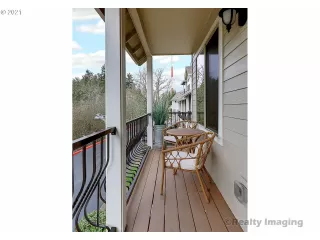 Photo #6: 21287976 Listing