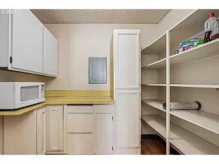 Photo #3: 21288266 Listing