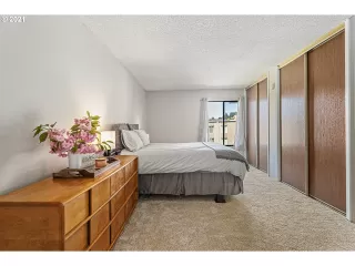 Photo #6: 21288266 Listing