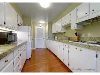 Photo #1: 21288352 Listing