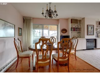 Photo #3: 21288352 Listing