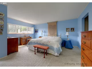 Photo #4: 21288352 Listing