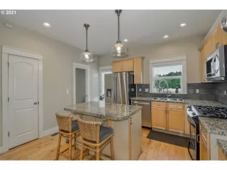 Photo #6: 21288851 Listing 