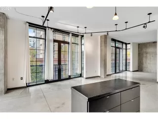 Photo #5: 21288960 Listing 