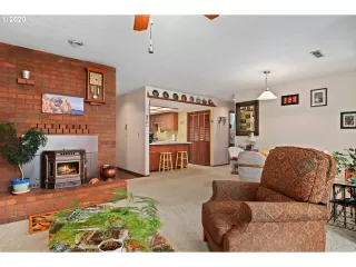 Photo #4: 21289012 Listing