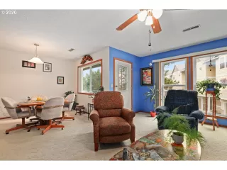 Photo #6: 21289012 Listing