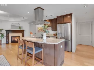 Photo #2: 212892387 Listing 