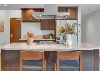 Photo #4: 212892387 Listing 