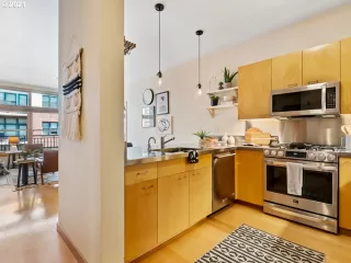 Photo #5: 21289286 Listing 