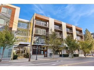 Photo #3: 212906726 Listing