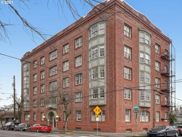 MLS: 21291067 Condo For Sale