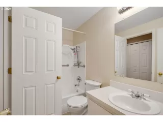 Photo #3: 21291592 Listing