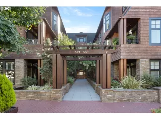 Photo #1: 21291766 Listing