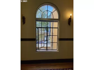 Photo #4: 21291799 Listing