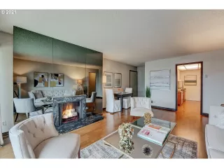 Photo #5: 21291827 Listing