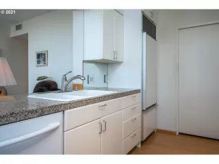 Photo #3: 21291866 Listing 