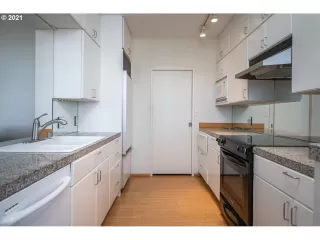 Photo #4: 21291866 Listing 