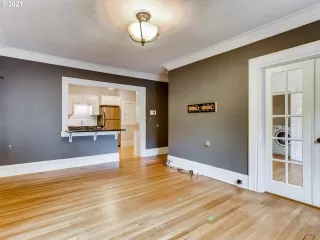 Photo #4: 21292469 Listing