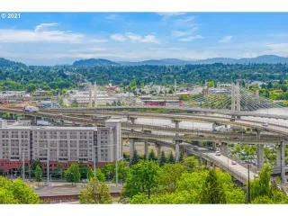 Photo #1: 21294426 Listing