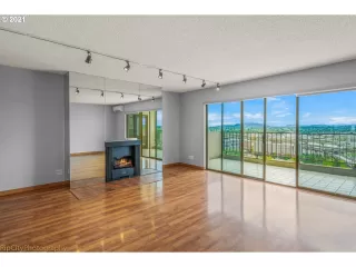 Photo #6: 21294426 Listing