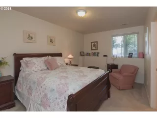 Photo #3: 21294706 Listing